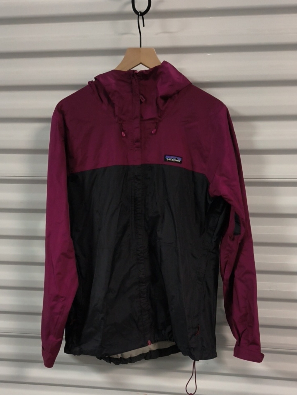 Patagonia Torrentshell 3L Jacket Hoodie - Women's XL